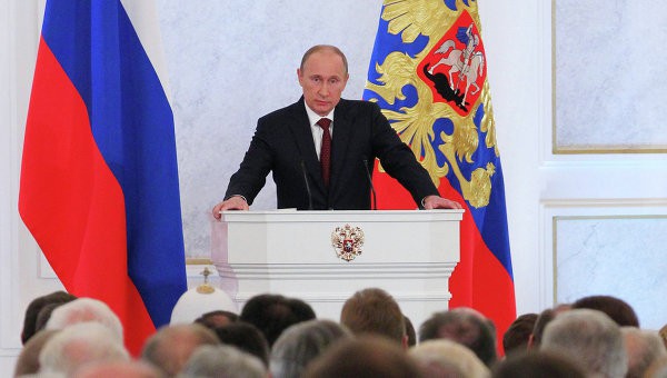 Владимир Путин призывает защитить государство от «аморального интернационала» Владимир Путин призывает защитить государство от «аморального интернационала»