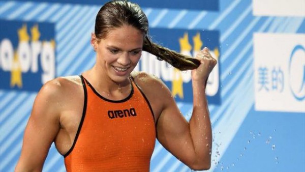 Юлия Ефимова выиграла золото чемпионата Европы по плаванию на короткой воде Юлия Ефимова выиграла золото чемпионата Европы по плаванию на короткой воде