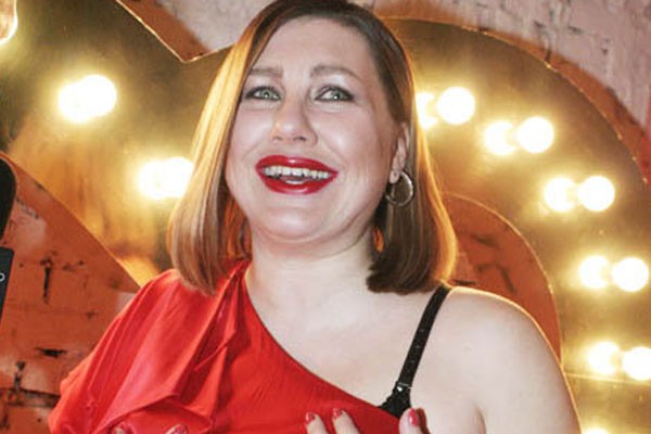 Ева Польна избила официанта Ева Польна избила официанта