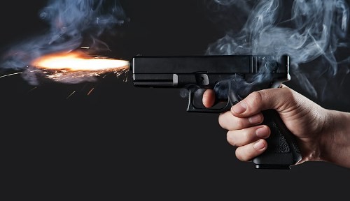 В Афинах неизвестные злоумышленники обстреляли резиденцию посла Германии В Афинах неизвестные злоумышленники обстреляли резиденцию посла Германии