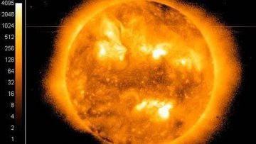 Корональная дыра на Солнце вызвала магнитную бурю на Земле, она может продлиться 2-3 дня Корональная дыра на Солнце вызвала магнитную бурю на Земле, она может продлиться 2-3 дня