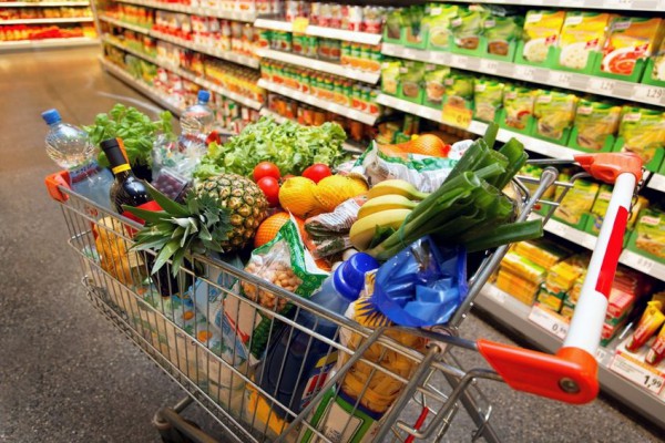 Впервые с кризиса траты россиян на повседневные продукты и товары сократились Впервые с кризиса траты россиян на повседневные продукты и товары сократились