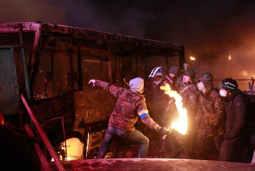 Сергей Лавров обвинил западных политиков в попытках спровоцировать насилие в Украине Сергей Лавров обвинил западных политиков в попытках спровоцировать насилие в Украине