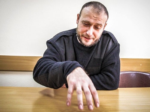 "Правый сектор" накопил смертоносный арсенал оружия" и готов бороться до конца "Правый сектор" накопил смертоносный арсенал оружия" и готов бороться до конца