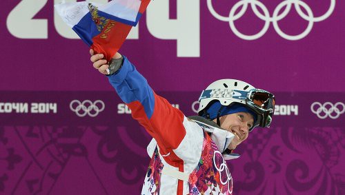 Александр Смышляев выиграл бронзовую награду на мужских соревнованиях по фристайлу в могуле Александр Смышляев выиграл бронзовую награду на мужских соревнованиях по фристайлу в могуле