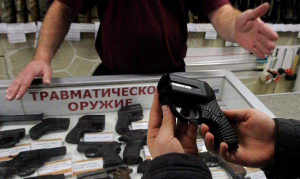 ЛДПР предлагает ввести запрет на продажу оружия для тех, кто не служил в армии ЛДПР предлагает ввести запрет на продажу оружия для тех, кто не служил в армии
