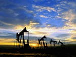 Нефть дешевеет на 2,5-3,2% на опасениях за мировую экономику Нефть дешевеет на 2,5-3,2% на опасениях за мировую экономику
