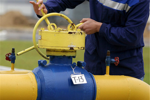 Украина не признает новую цену на газ и грозит срывом его поставок в Европу Украина не признает новую цену на газ и грозит срывом его поставок в Европу