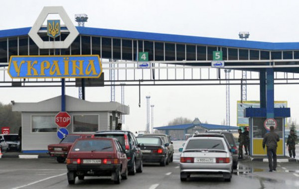 Тысячи россиян не смогли въехать на Украину Тысячи россиян не смогли въехать на Украину