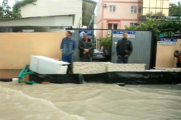 Дело в связи с наводнением на Кубани возбуждено по статье "причинение смерти по неосторожности" Дело в связи с наводнением на Кубани возбуждено по статье "причинение смерти по неосторожности"