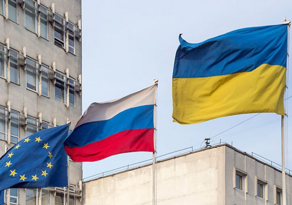 Еврокомиссия предупредила ЕС о возможных последствиях санкций в отношении РФ Еврокомиссия предупредила ЕС о возможных последствиях санкций в отношении РФ