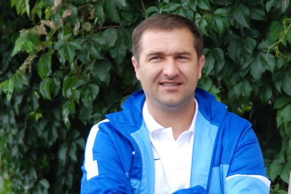 Главный тренер футбольного клуба "Крылья Советов" ушел в отставку Главный тренер футбольного клуба "Крылья Советов" ушел в отставку