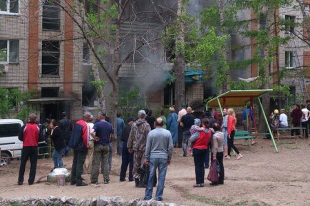 В Хабаровске в жилом доме произошел взрыв В Хабаровске в жилом доме произошел взрыв
