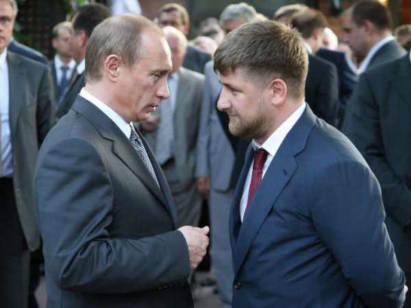 Путин поблагодарил Кадырова за помощь в освобождении журналистов LifeNews Путин поблагодарил Кадырова за помощь в освобождении журналистов LifeNews