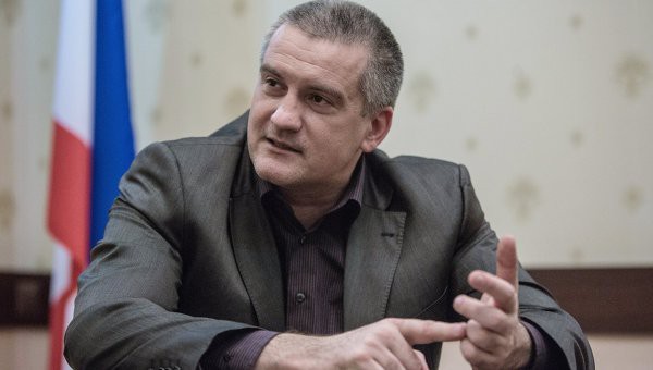 Сергей Аксенов огласил состав нового правительства. Сергей Аксенов огласил состав нового правительства.