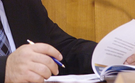 ФАС прекратила дело по процедуре выбора инвестора для ОЗК ФАС прекратила дело по процедуре выбора инвестора для ОЗК