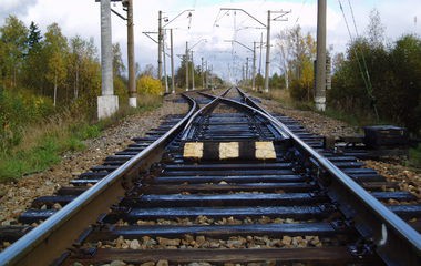 Сегодня утром на Донецкой железной дороге неустановленные лица привели в действие несколько взрывных устройств. Сегодня утром на Донецкой железной дороге неустановленные лица привели в действие несколько взрывных устройств.