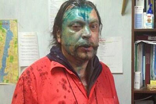 Защитник правопорядка был облит зеленкой Защитник правопорядка был облит зеленкой
