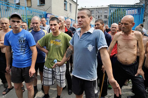 Заключенные в Донбасе отыскали способ побега