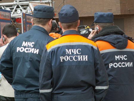МЧС РФ в ближайшее время должно сократить число пожарных на 20% МЧС РФ в ближайшее время должно сократить число пожарных на 20%