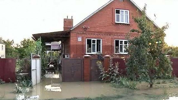 Дома для пострадавших на Кубани должны быть построены к ноябрю Дома для пострадавших на Кубани должны быть построены к ноябрю