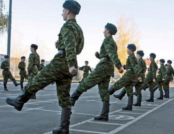 Госдума предлагает призывать россиян в армию раз в год