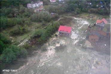 Последствия ЧС на Кубани усугубила застройка паводкоопасных территорий Последствия ЧС на Кубани усугубила застройка паводкоопасных территорий