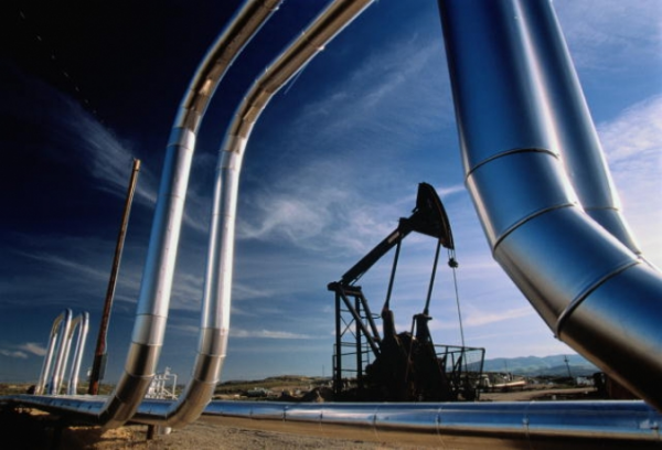 Мировые цены на нефть продолжают падать Мировые цены на нефть продолжают падать