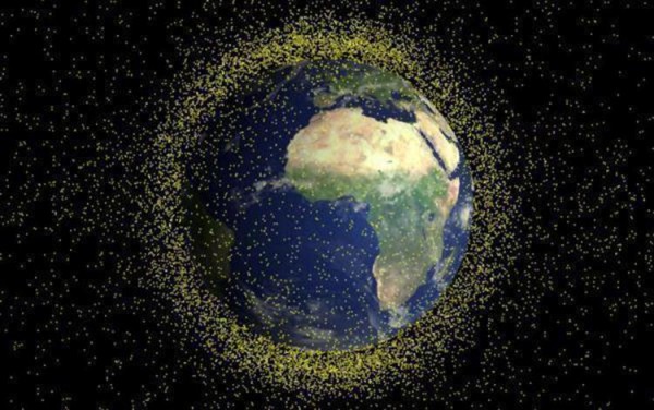 NASA: в 2014 году на Землю упало 100 тонн космического мусора NASA: в 2014 году на Землю упало 100 тонн космического мусора