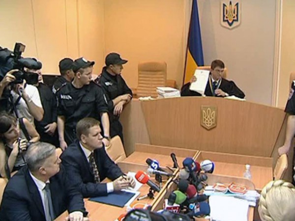 Суд отложил на август рассмотрение кассации защиты Тимошенко на приговор по "газовому делу" Суд отложил на август рассмотрение кассации защиты Тимошенко на приговор по "газовому делу"
