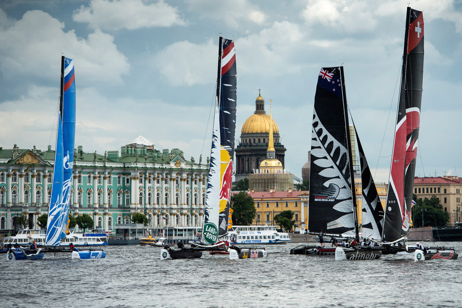 Extreme Sailing Series. Лидеры первого дня – команда Дании 