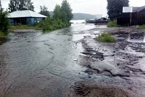 Несколько дорог и мост подтоплены в результате наводнения в Карелии Несколько дорог и мост подтоплены в результате наводнения в Карелии