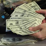 Средневзвешенный курс доллара на ЕТС на 11.30 мск снизился на 40,93 коп - до 32,21 руб Средневзвешенный курс доллара на ЕТС на 11.30 мск снизился на 40,93 коп - до 32,21 руб