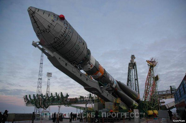 Роскосмос объявил конкурс на проект тяжелой ракеты для полетов к Луне Роскосмос объявил конкурс на проект тяжелой ракеты для полетов к Луне