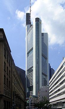 Чистая прибыль Commerzbank во II кв выросла в 11 раз - до 275 млн евро Чистая прибыль Commerzbank во II кв выросла в 11 раз - до 275 млн евро