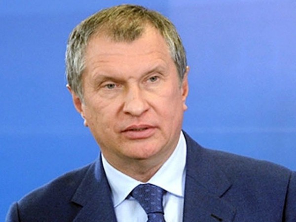 Директиву на избрание Сечина главой совдира "Роснефтегаза" подписал еще Путин Директиву на избрание Сечина главой совдира "Роснефтегаза" подписал еще Путин