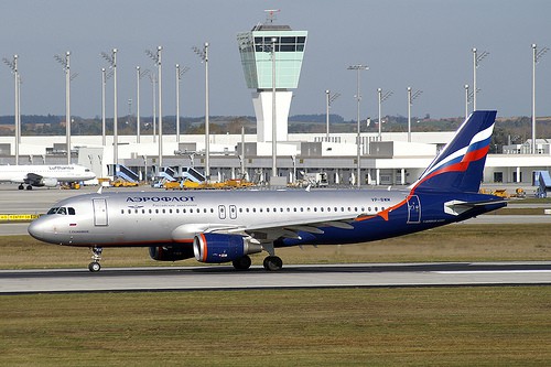 ВЭБ и "Аэрофлот" договорились о лизинге 4-х Boeing 777 каталожной стоимостью $1,26 млрд ВЭБ и "Аэрофлот" договорились о лизинге 4-х Boeing 777 каталожной стоимостью $1,26 млрд
