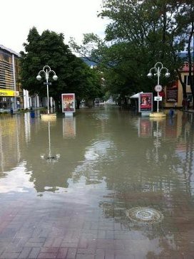 Около месячной нормы осадков выпало в районе Сочи за минувшие сутки Около месячной нормы осадков выпало в районе Сочи за минувшие сутки