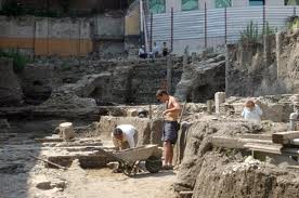 Археологи начнут поиск тела Ричарда III в английском Лейчестере Археологи начнут поиск тела Ричарда III в английском Лейчестере