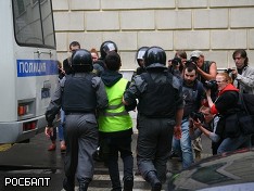 Задержаны трое подозреваемых в нападении на полицейских в столичном общежитии Задержаны трое подозреваемых в нападении на полицейских в столичном общежитии