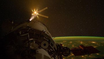 Отстыковка грузовика ATV-3 отложена из-за проблем управления из служебного модуля Отстыковка грузовика ATV-3 отложена из-за проблем управления из служебного модуля