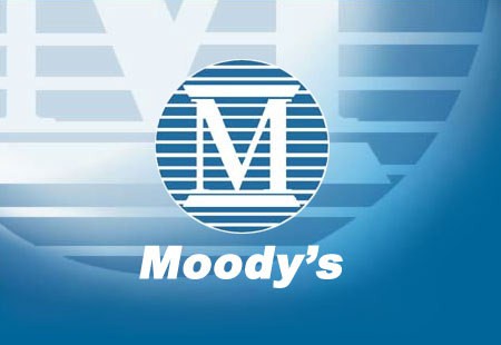 Moody's понизило рейтинг банка "Петрокоммерц" на ступень - до "B1", прогноз негативный Moody's понизило рейтинг банка "Петрокоммерц" на ступень - до "B1", прогноз негативный