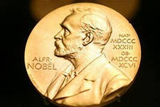 Премия по экономике памяти Нобеля присуждена двум ученым из США Премия по экономике памяти Нобеля присуждена двум ученым из США