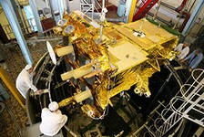 Российские специалисты провели коррекцию орбиты спутника "Луч-5А" Российские специалисты провели коррекцию орбиты спутника "Луч-5А"