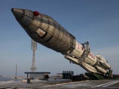 Разгонный блок "Бриз-М" взорвался, образовов около 70 обломков Разгонный блок "Бриз-М" взорвался, образовов около 70 обломков