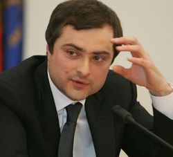 Сурков передал значительную часть функций в аппарате кабмина новому заму Молчанову Сурков передал значительную часть функций в аппарате кабмина новому заму Молчанову