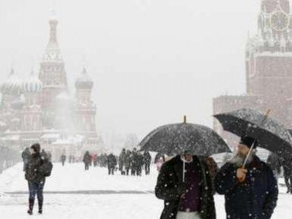 В Москве до вечера вторника будет идти снегопад В Москве до вечера вторника будет идти снегопад