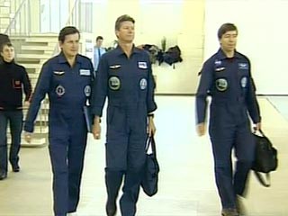 К сдаче экзаменов приступили основной и дублирующий экипажи МКС К сдаче экзаменов приступили основной и дублирующий экипажи МКС