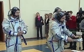 Основной и дублирующий экипажи МКС при сдаче экзаменов поменяются местами Основной и дублирующий экипажи МКС при сдаче экзаменов поменяются местами