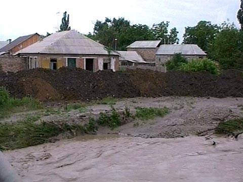 Более 100 тыс человек остались без света в Чечне из-за сильных ливней Более 100 тыс человек остались без света в Чечне из-за сильных ливней